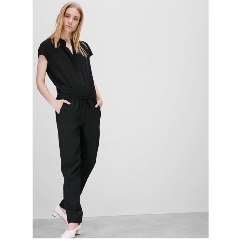 • Aritzia Babaton • Donnie Jumpsuit Cap Sleeve Tapered Leg Black Small Women’s